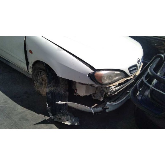 nissan primera berlina (p11) del año 1999