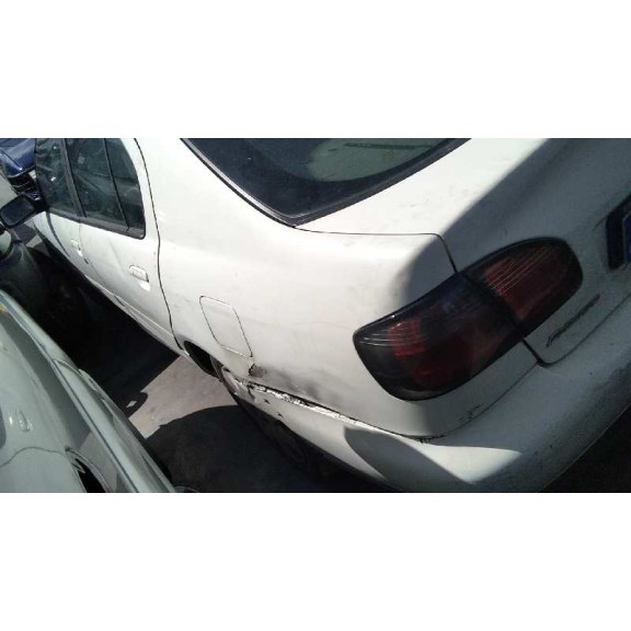 nissan primera berlina (p11) del año 1999