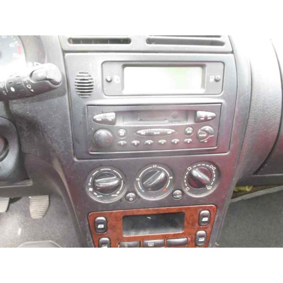 citroën xsara berlina del año 2001