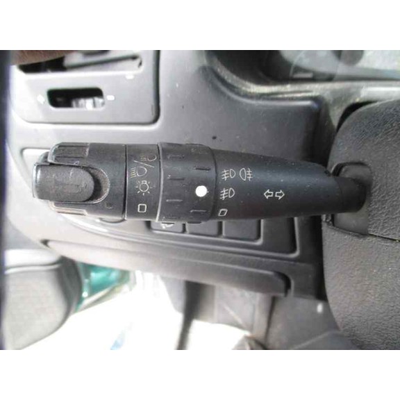 citroën xsara berlina del año 2001