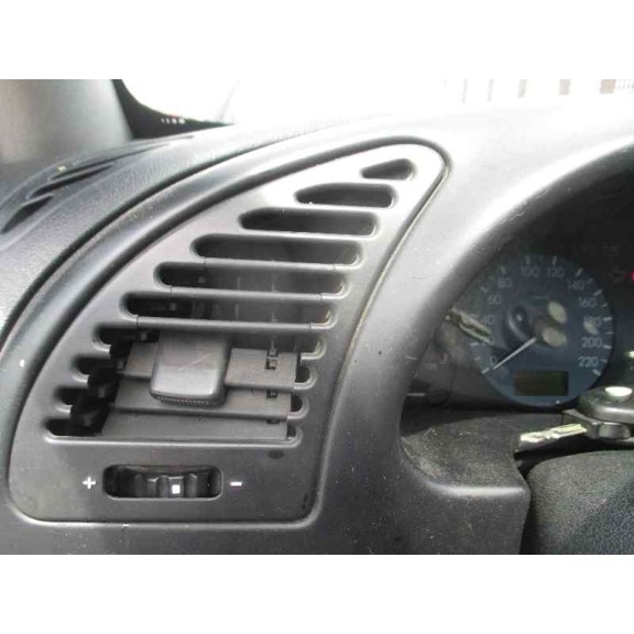 citroën xsara berlina del año 2001