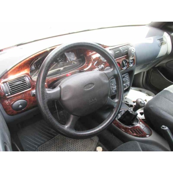 ford escort berlina/turnier del año 1995