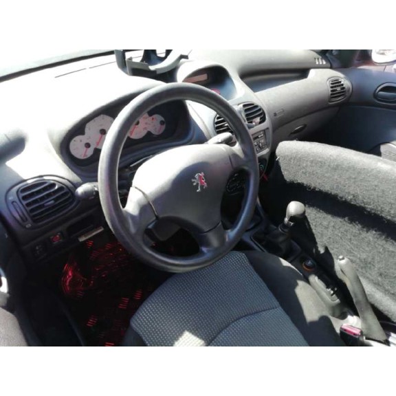 peugeot 206 berlina del año 2004