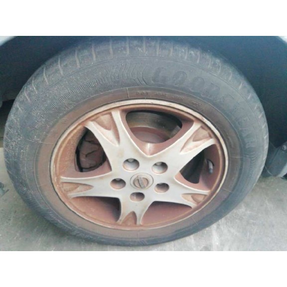 nissan almera tino (v10m) del año 2004