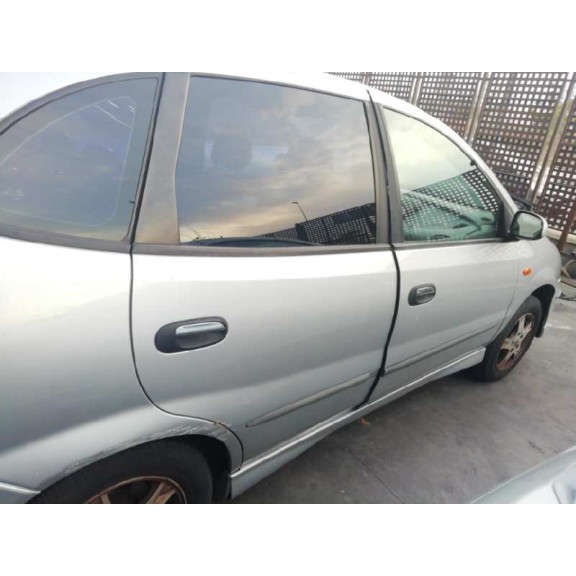 nissan almera tino (v10m) del año 2004