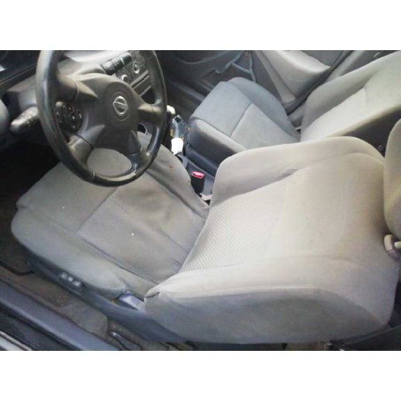 nissan almera tino (v10m) del año 2004