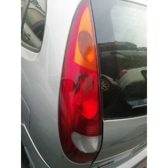 nissan almera tino (v10m) del año 2004