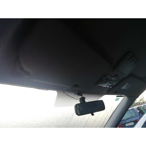 nissan almera tino (v10m) del año 2004