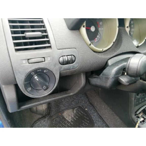 volkswagen polo berlina (6n2) del año 2000