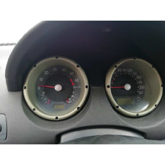 volkswagen polo berlina (6n2) del año 2000