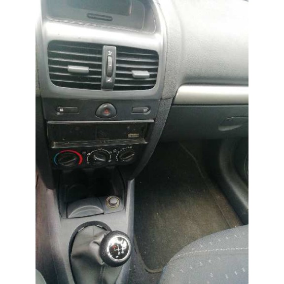 renault clio ii fase ii (b/cb0) del año 2002