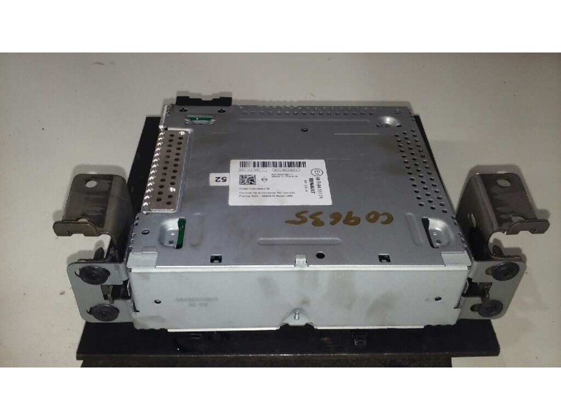 Recambio de sistema audio / radio cd para renault captur luxe referencia OEM IAM 10R0411174  