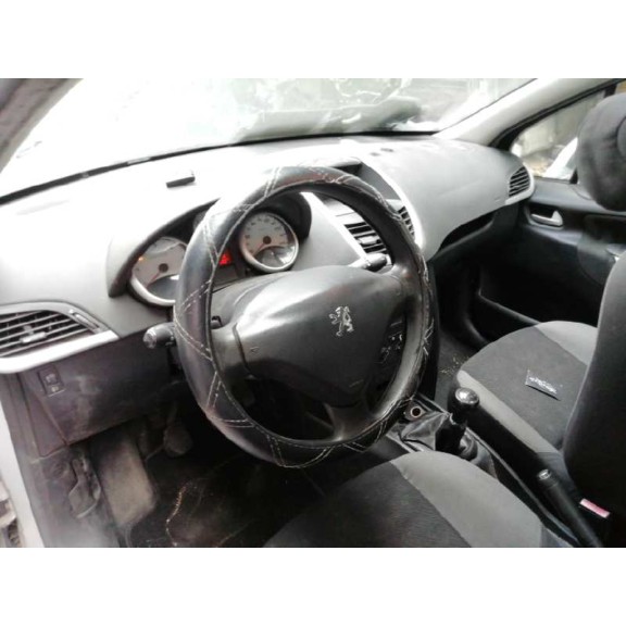 peugeot 207 del año 2006