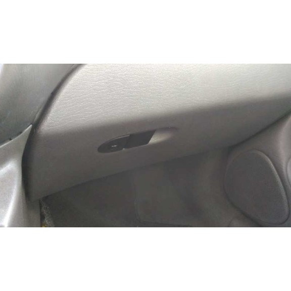 saab 9-3 berlina del año 1998