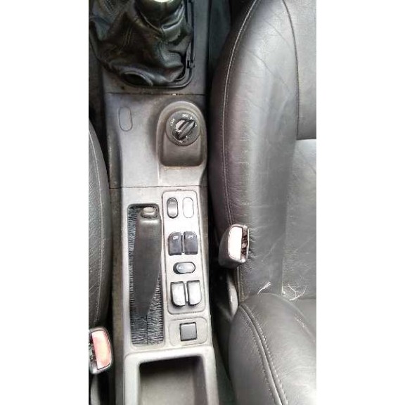 saab 9-3 berlina del año 1998