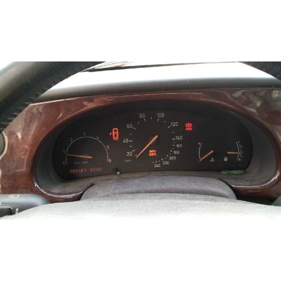 saab 9-3 berlina del año 1998