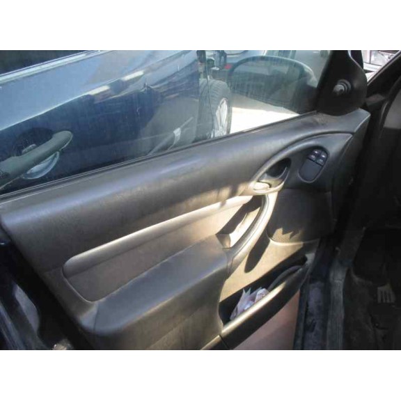 ford focus berlina (cak) del año 2003