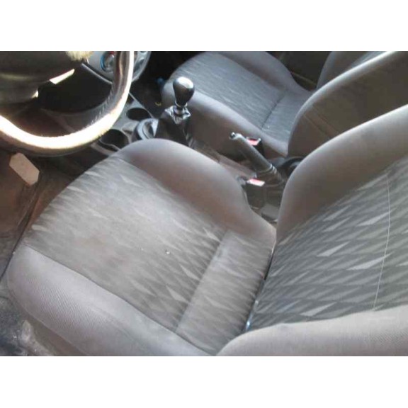 ford focus berlina (cak) del año 2003