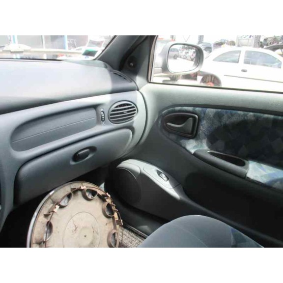 renault megane i berlina hatchback (ba0) del año 1996