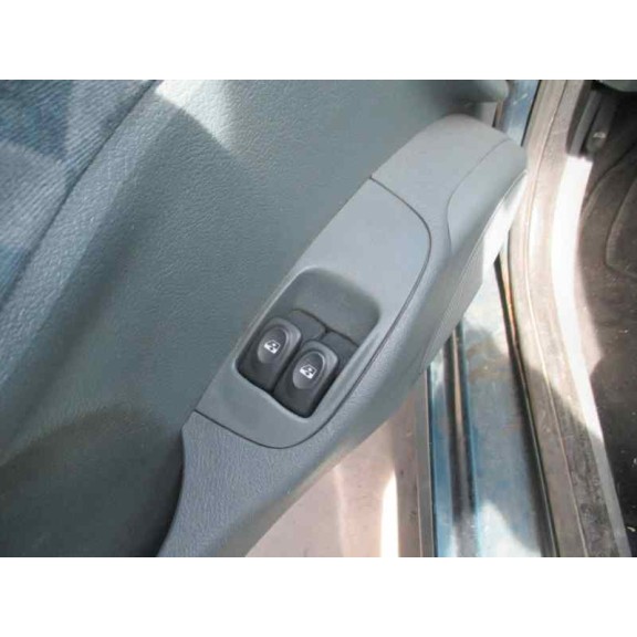 renault megane i berlina hatchback (ba0) del año 1996