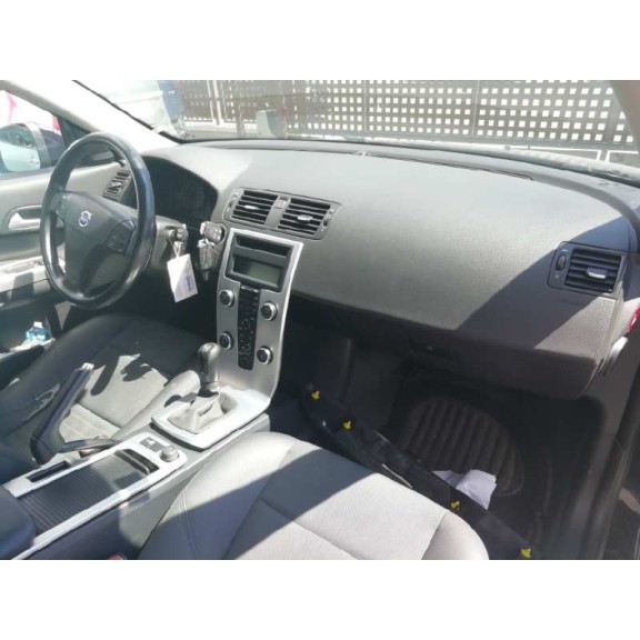 volvo c30 del año 2010