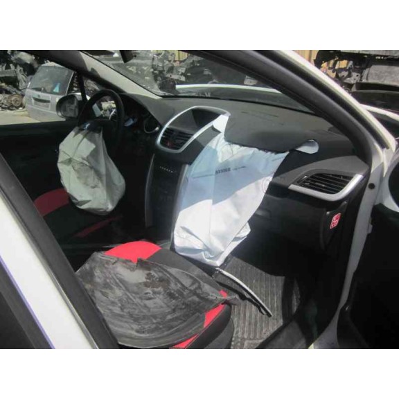 peugeot 207 del año 2009