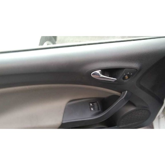 seat ibiza (6j5) del año 2012