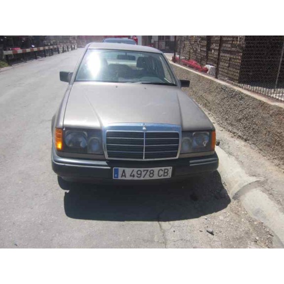 mercedes-benz clase e (w124) berlina del año 1986