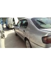 nissan primera berlina (p11) del año 2000
