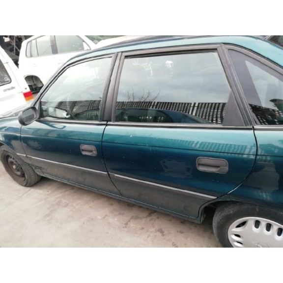 opel astra f berlina del año 1997