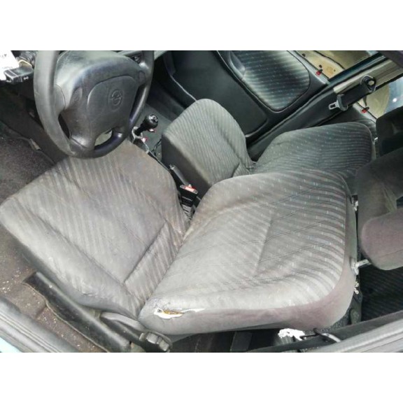 opel astra f berlina del año 1997