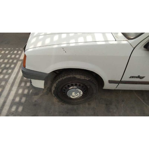 opel corsa a del año 1988