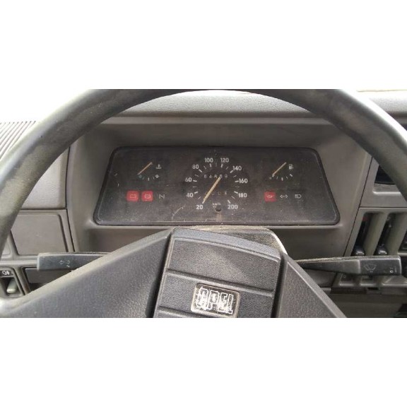 opel corsa a del año 1988