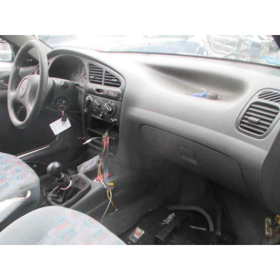 daewoo lanos del año 1999