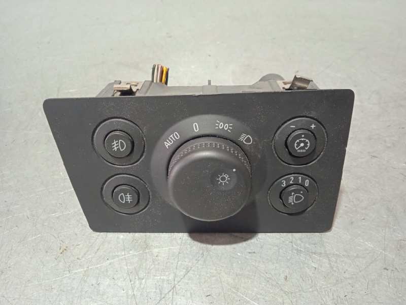 Recambio de mando luces para opel zafira b cosmo referencia OEM IAM 13205868 13205868 SALPICADERO