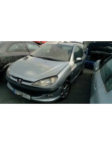 peugeot 206 berlina del año 2000