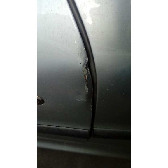 peugeot 206 berlina del año 2000