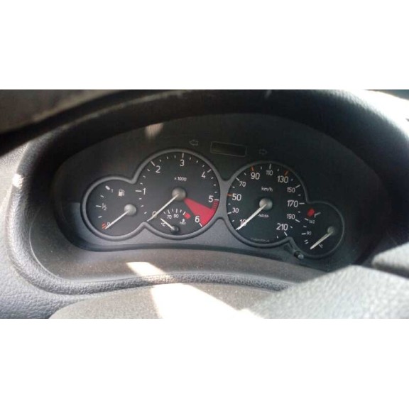 peugeot 206 berlina del año 2000