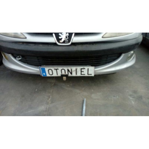 peugeot 206 berlina del año 2000