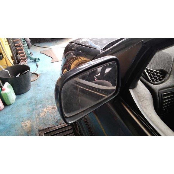 volkswagen polo berlina (6n1) del año 1994