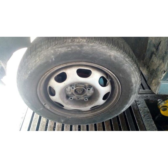 volkswagen polo berlina (6n1) del año 1994