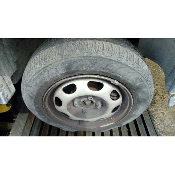 volkswagen polo berlina (6n1) del año 1994