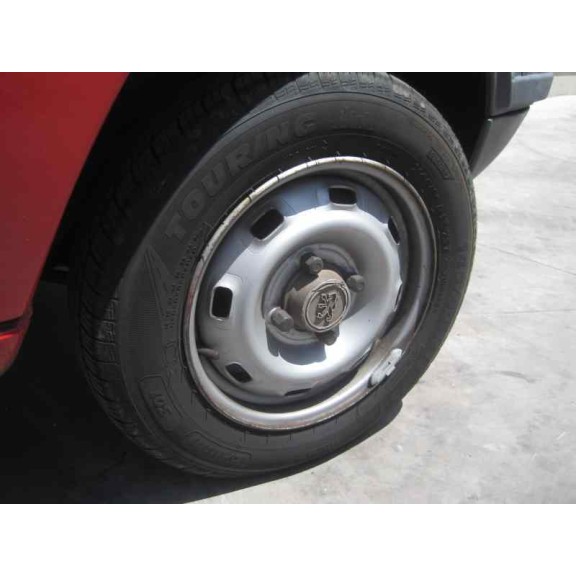 peugeot 205 berlina del año 1985