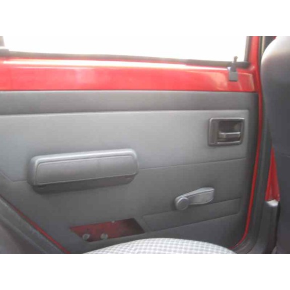 peugeot 205 berlina del año 1985