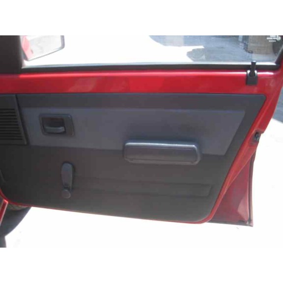 peugeot 205 berlina del año 1985