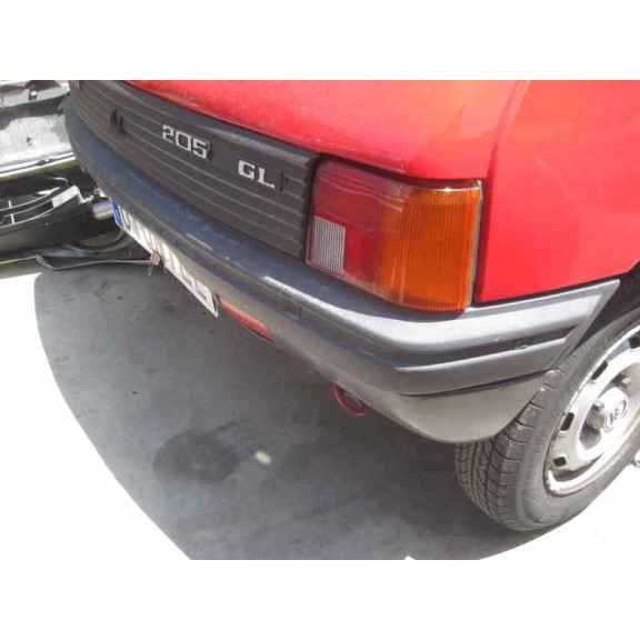 peugeot 205 berlina del año 1985