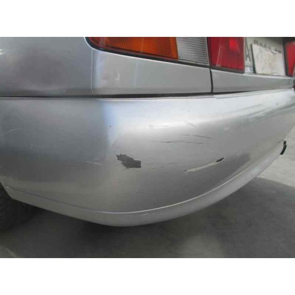 mitsubishi carisma berlina 4 (da0) del año 1999