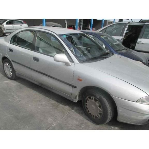 mitsubishi carisma berlina 4 (da0) del año 1999