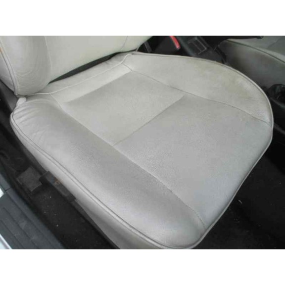 mitsubishi carisma berlina 4 (da0) del año 1999