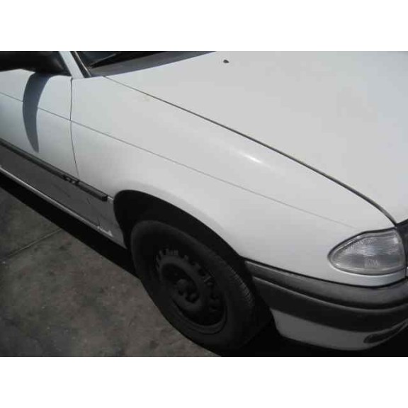 opel astra f berlina del año 1996